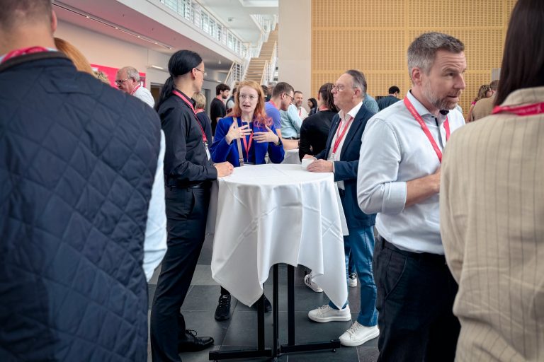 Networking over a delicious lunch buffet - Lean Leader Summit 2024